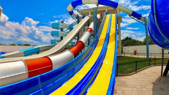 Ein guter Preis. Aqua-Themenpark Vergnügungsfahrten Kinder Wasserspiel Glasfaser Wasserrutsche Online