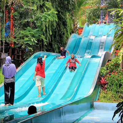 Ein guter Preis. OEM Outdoor-Wasser-Spielpark Glasfaser-Rohr-Wasserrutsche für Kinder Online