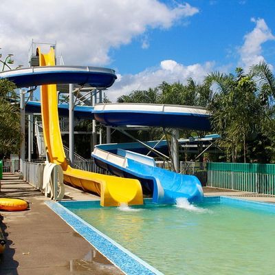 Ein guter Preis. High Speed Racing Fiberglass Water Park Slide with 6-8mm Thickness and Over 10 Years Service Life Online