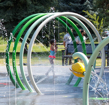 Ein guter Preis. Aquatic Play Sammlungen Edelstahl Drehwasser Splash Pad Boden Sprühen Springbrunnen Eigenschaften Online