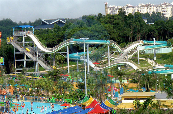 Achterbahn-Wasser-Park-Dia-Fiberglas fertigte Farbe mit zwei Reitern besonders an