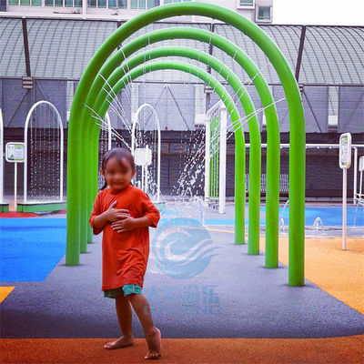 Ein guter Preis. 3.0m Höhen-Wasser-Bogen-heißer eingetauchter galvanisierter Stahl für Kinder sprühen Park Online