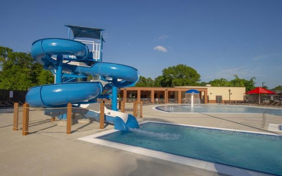 Ein guter Preis. OEM Wasservergnügen Spielpark Ausrüstung Spiel Erwachsene Wasserrutsche zum Verkauf Online