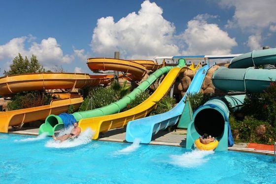 OEM Außen-Wasserpark-Schwimmbad-Ausrüstung Glasfaser-Rutsche