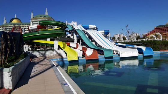 Wasservergnügungspark Rides Game Große Glasfaser Rutsche zum Verkauf