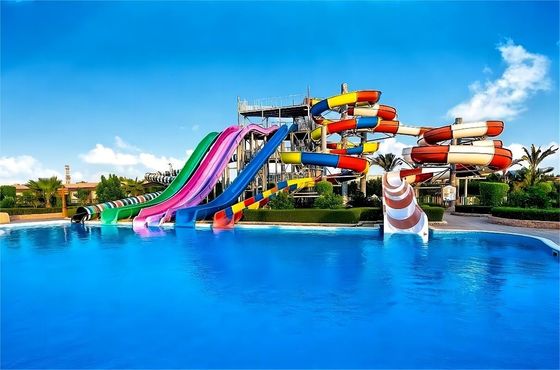 OEM Außen-Wasser-Spielpark Kinder Glasfaser-Rutsche für Spiele Pool