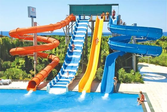 Farbiger Wasserpark aus Glasfaser, Wasserrutsche, Außenwasserspiele, Pool für Kinder