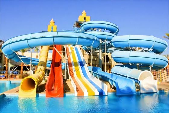 Ein guter Preis. 8 m Höhe Wasserpark Rutsche Untergrund-Schwimmbad-Ausrüstung Online