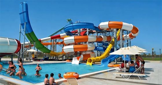 Kindervergnügungspark Schwimmbad Ausrüstung Glasfaserspielzeug Wasserrutschen