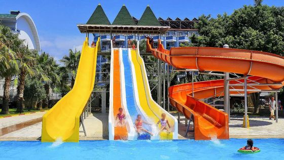 Kinder im Freien Wasserpark Spielplatz Schwimmbad Ausrüstung Glasfaser Rutschen