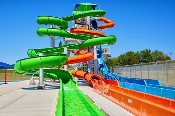 Qualität Außenwasserpark Unterhaltung Spielplatz Ausrüstung Schwimmbad Spielzeug Glasfaser Rutsche Fabrik