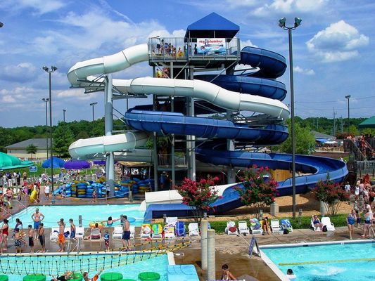 Außenwasservergnügungspark Spielplatz Schwimmbad Ausrüstung Spiralrutschen Set