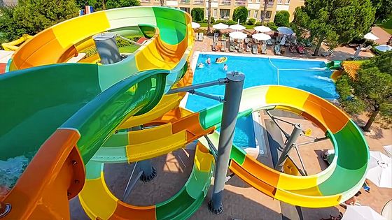 Outdoor-Spiele für Erwachsene Zubehör Glasfaser Wasserrutsche für Kinder Wasserspielplatz