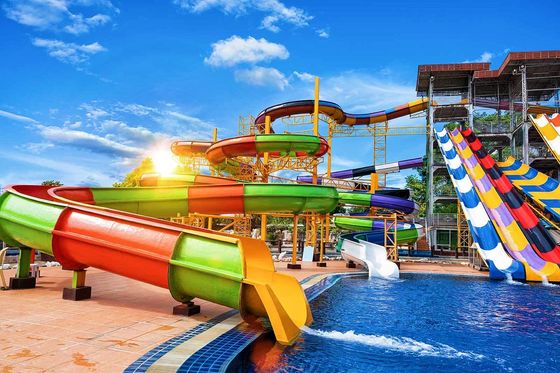 Aquapark Wasservergnügen Glasfaserausrüstung Schwimmbad Große Glasfaserrutschen Attraktion