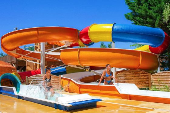 Ein guter Preis. Wasserpark Wasservergnügungsgeräte Glasfaserrutsche Online