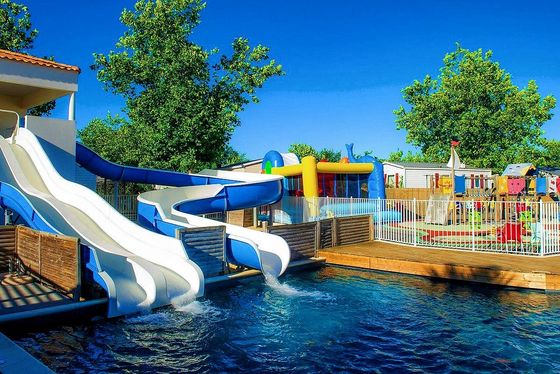 Ein guter Preis. OEM Kinder Outdoor-Spielplatz Schwimmbad Glasfaser Wasserrutsche zum Verkauf Online