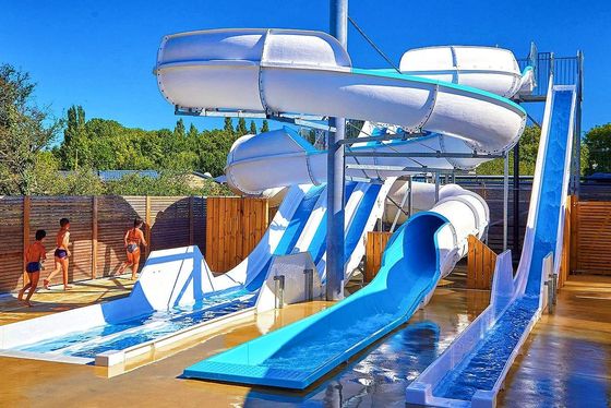 Kinder-Wasserpark Außenspielplatz Schwimmbad Ausrüstung Wasserspirale Rutsche