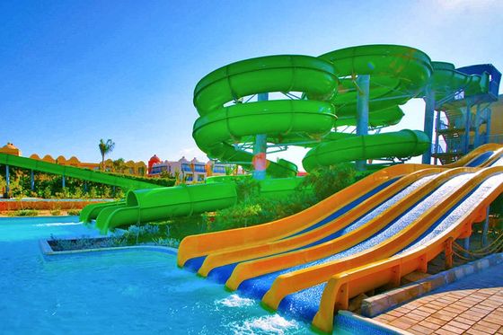 Wasserspielpark Populär Aqua Spray Karneval Spiralröhre Glasfaser Wasserrutsche Für Kinder