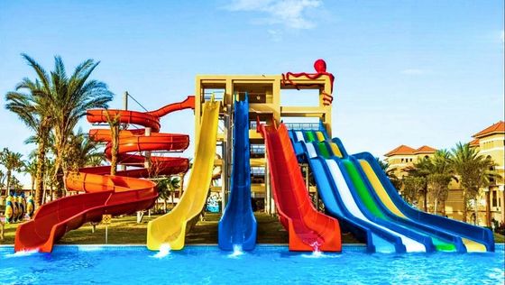 Wasserspielplatz Glasfaserspiralrutsche für Kinder Schwimmbad