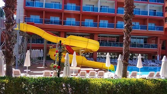 Kinder Wasserspielplatz Fahrten Wasser Spaß Schwimmbad Weite Spirale Rutsche