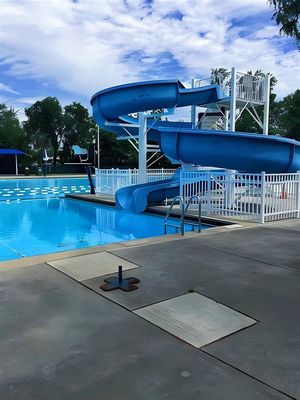 Wasserpark Wasserstadt Spielgeräte Außen-Spiralrutsche Glasfaser