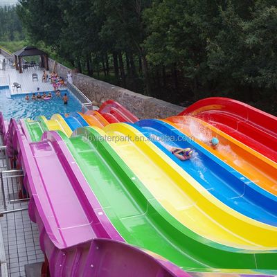 Ein guter Preis. Commercial Large Water Park Equipment Lake Water Slide With Hot Dipped Galvanized Steel Structures And Roofs Online