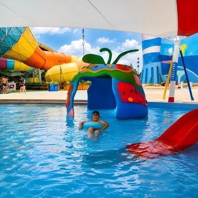 Qualität Apple-Themen-Wasserpark-Spritzwasser-Spielplatz-Kinder-Schwimmbad-Glasfaser-Veranstaltungsort-Design-zu-verkaufen Fabrik