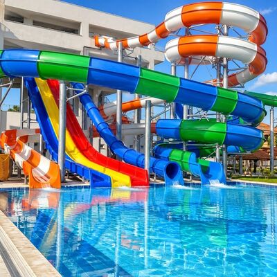 Qualität Beliebteste Glasfaser-Aquapark-Rutschen für Schwimmbäder, bunte Glasfaser-Fahrgeschäfte Fabrik